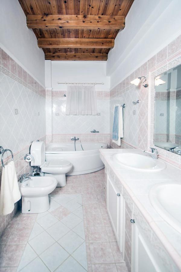 Villa Victoria Corfu Ágios Matthaíos エクステリア 写真